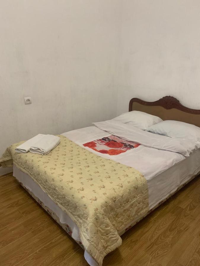 Leila Apartment ティビリシ エクステリア 写真