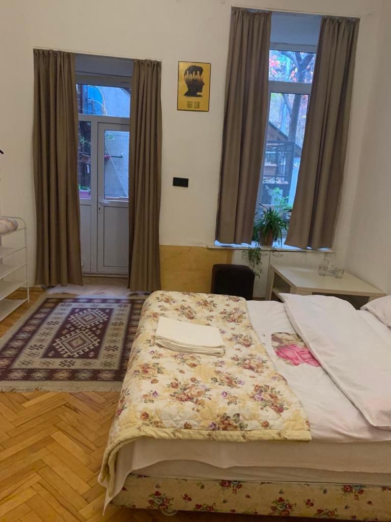 Leila Apartment ティビリシ エクステリア 写真