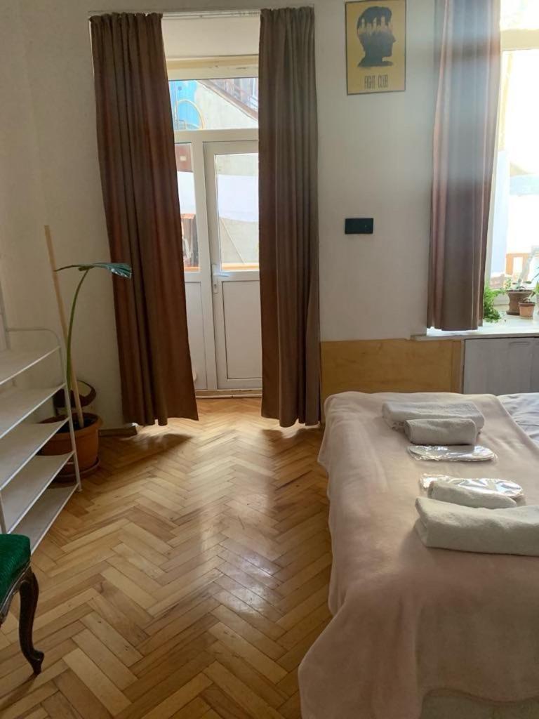 Leila Apartment ティビリシ エクステリア 写真